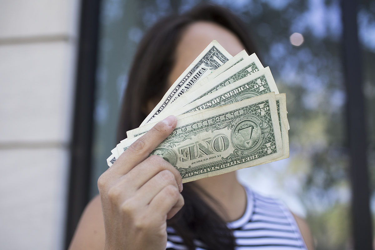 როგორ უნდა გამოიმუშაოთ დამატებით ფული? – 9 რჩევა გოგონებს