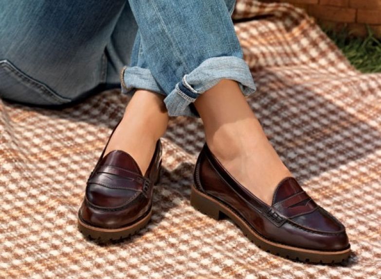 11 წყვილი ფეხსაცმელი, რომელიც ყველა ქალს უნდა ჰქონდეს გარდერობში 2017 წელს