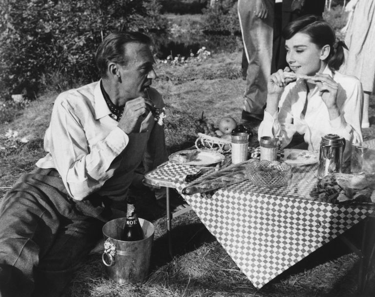 ოდრი ჰეპბერნის უნაკლო ფიგურის საიდუმლო - როგორ იკვებებოდა მსახიობი და რომელი საჭმელი უყვარდა ყველაზე მეტად?