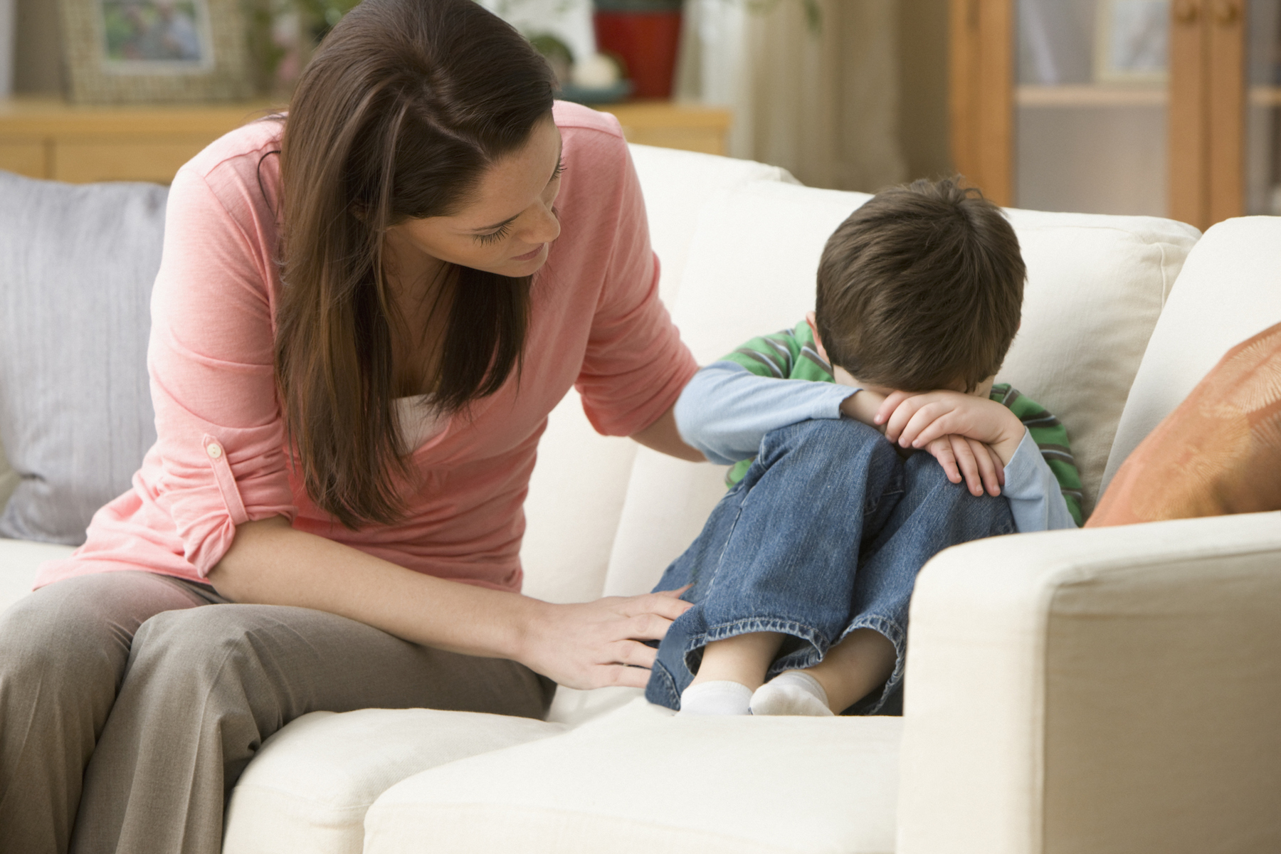 10 ფრაზა, რომელიც ბავშვის დამშვიდებაში დაგეხმარებათ - ფსიქოლოგების რჩევა