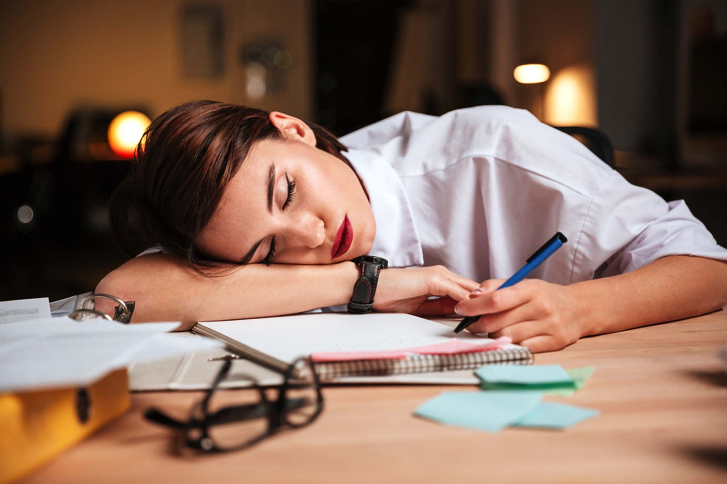5 მიზეზი, თუ რატომ გაწუხებთ ქრონიკული დაღლილობის სინდრომი
