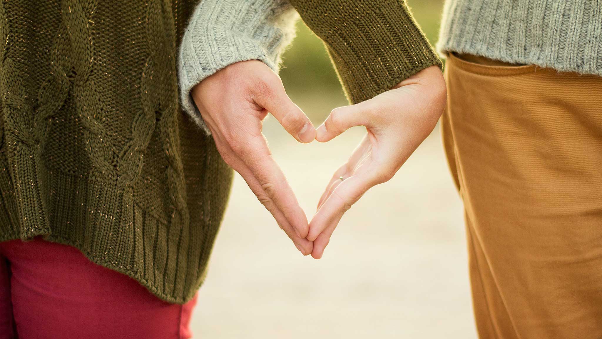 5 რამ, რასაც წარმატებული სასიყვარულო ურთიერთობა ჩიხში შეჰყავს და წარუმატებლად აქცევს