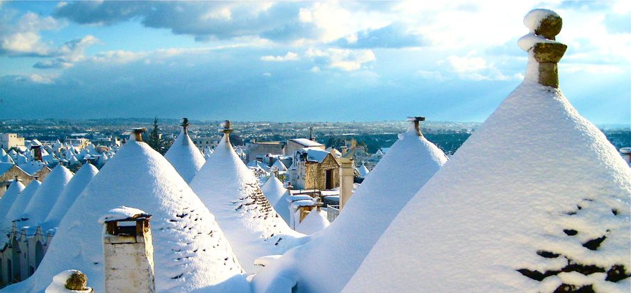 ალბერობელო - დაუჯერებელი სილამაზის ქალაქი იტალიაში, სადაც ზამთარში მოგზაურობა ზღაპარია