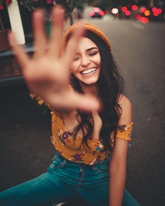 ღიმილი ადამიანს აახალგაზრდავებს - 6 მიზეზი იმისა, თუ რატომ უნდა გაიღიმოთ უფრო ხშირად?